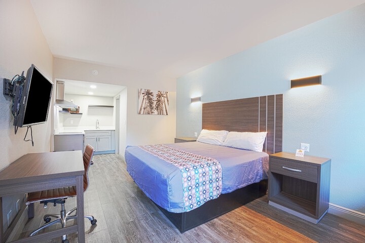 1 King Bed with Kitchenette (4 of 68)
