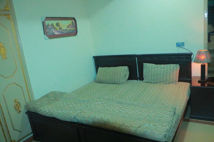 Room 2 of 14