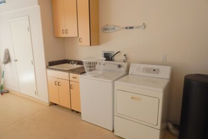 Room 32 of 33