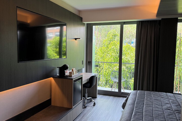 Room 39 of 64