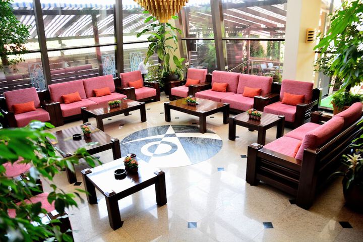 Guest Lobby