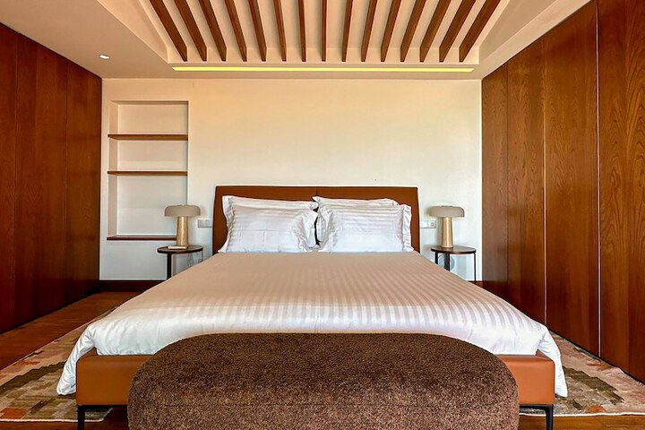 Room 10 of 95
