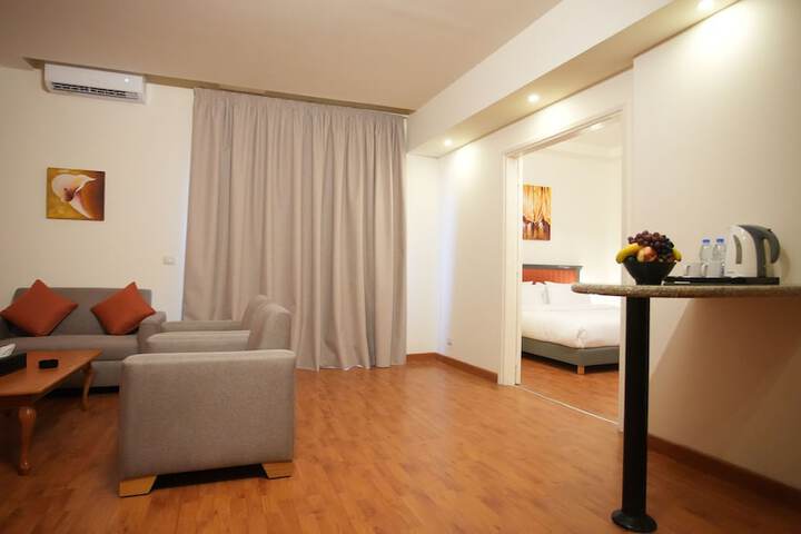 Room 32 of 59