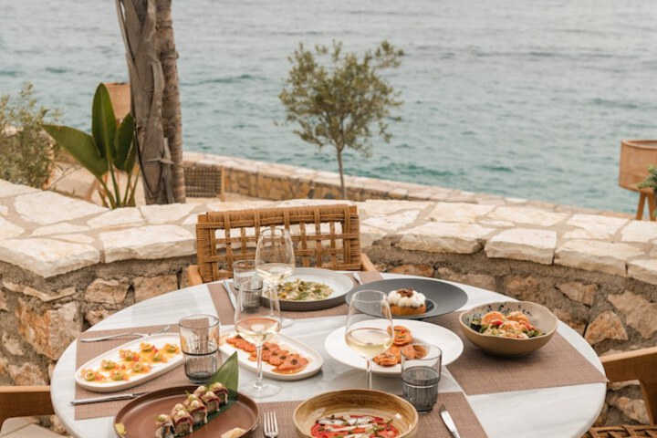 Dining 89 of 115