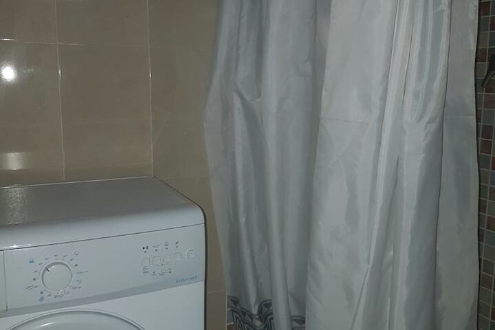 Room 25 of 40