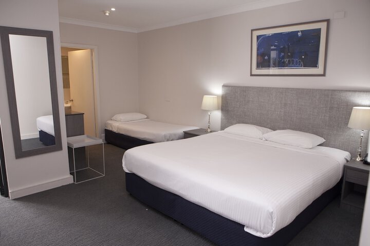 Room 10 of 60