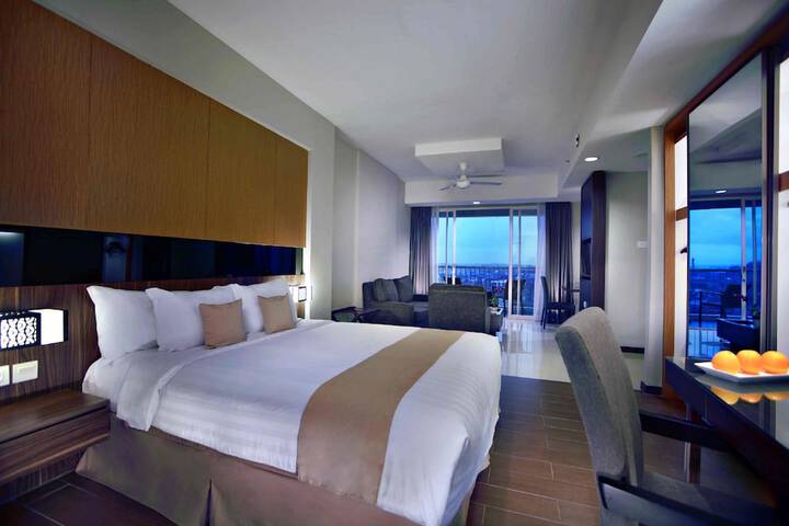 Room 6 of 37