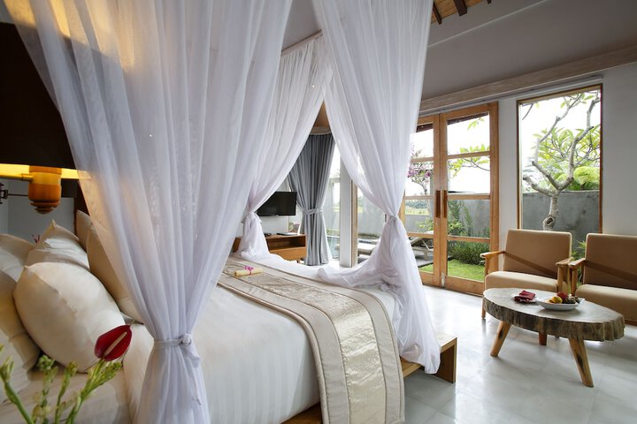 Room 4 of 55