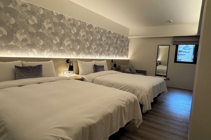 Room 21 of 53