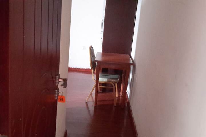 Room 10 of 36