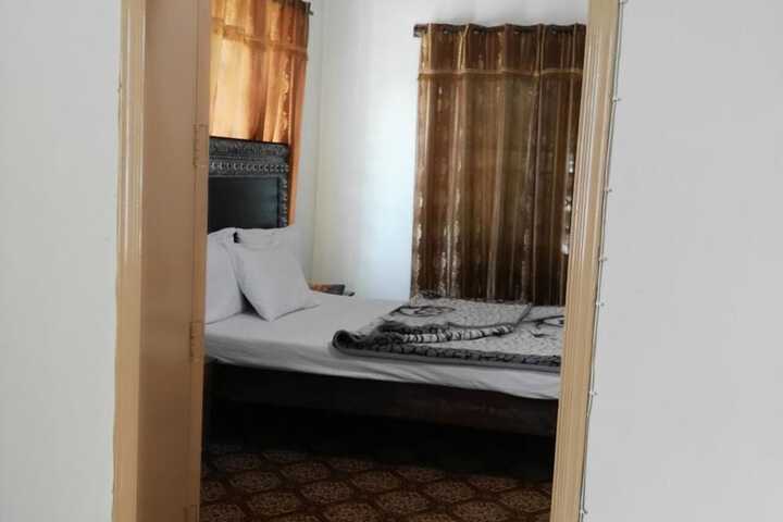 Room 7 of 31