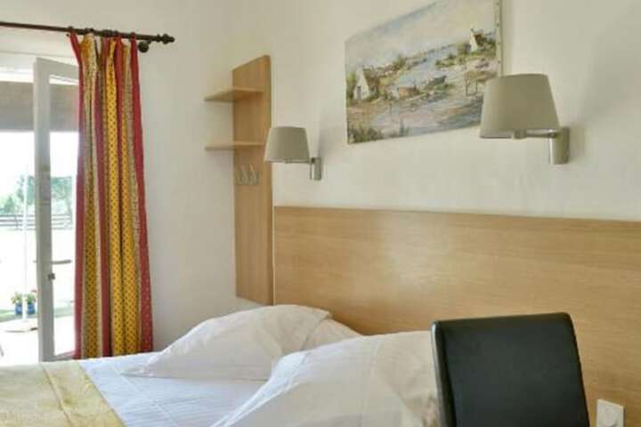 Room 3 of 50