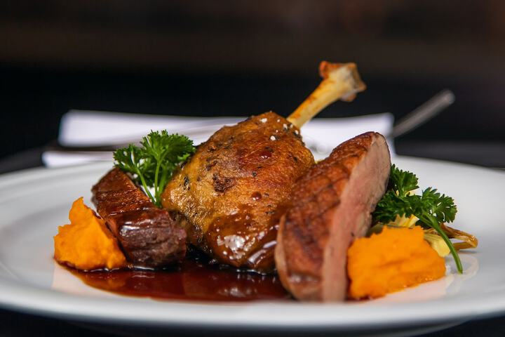Dining 40 of 86