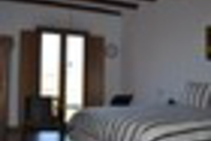 Room 5 of 162