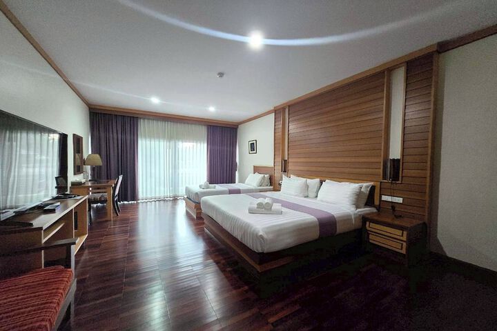 Room 30 of 128
