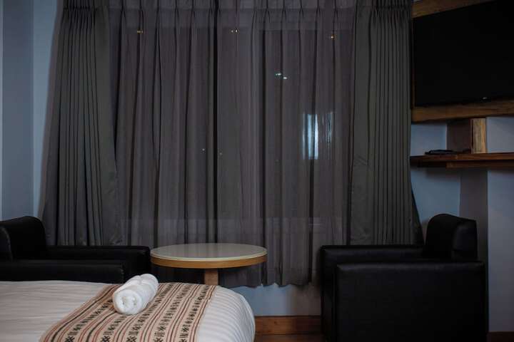 Room 9 of 35