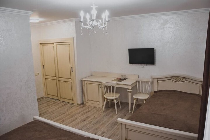 Room 25 of 64