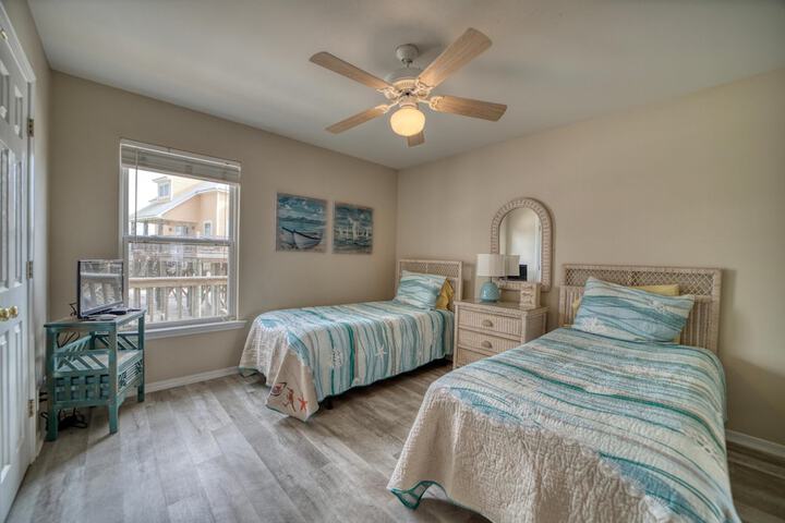 Room 7 of 23