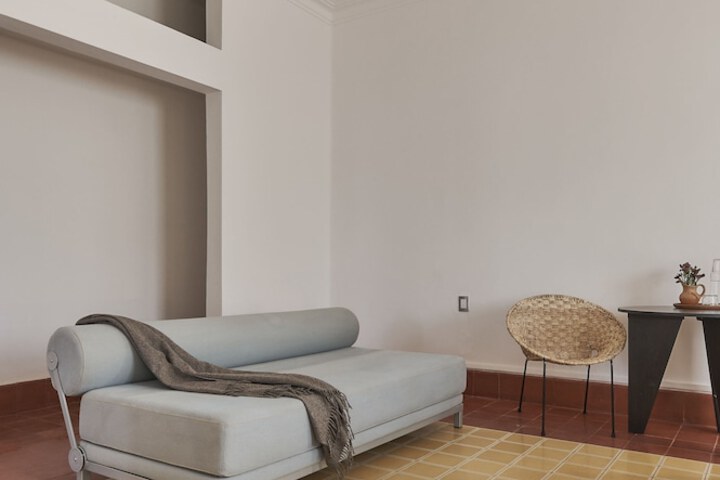 Room 13 of 47
