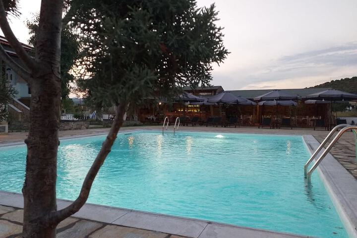 Pool 38 of 45