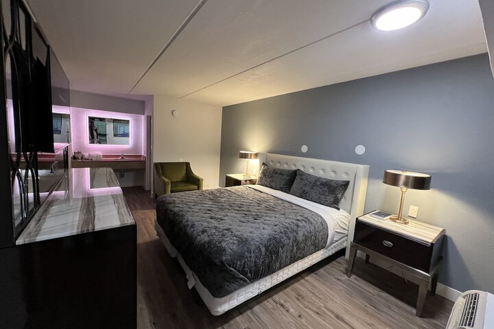 Room 3 of 17