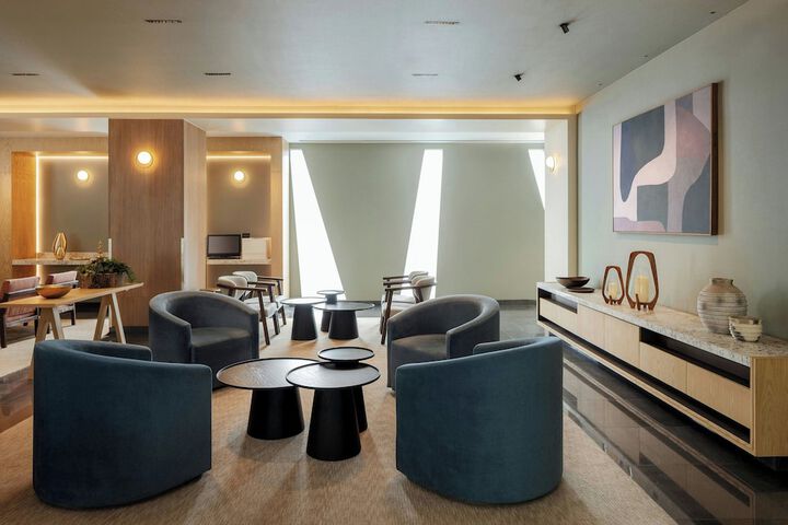 Entrance & Lobby