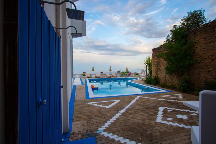 Pool 20 of 56