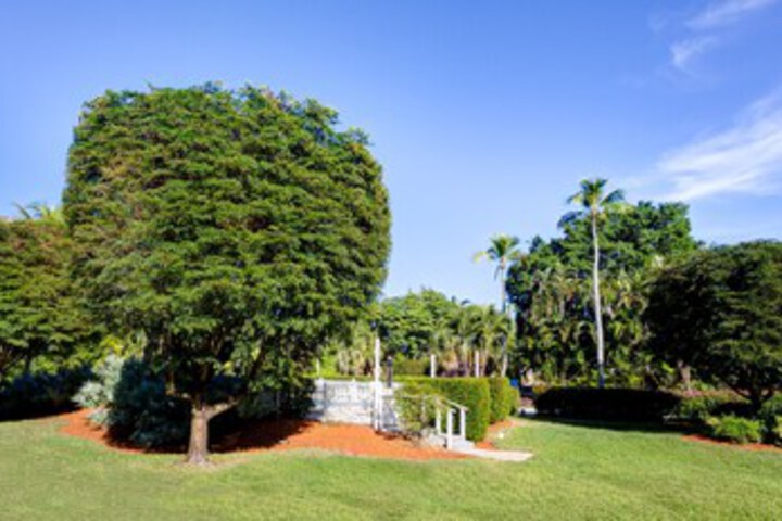 Property Grounds 19 of 25