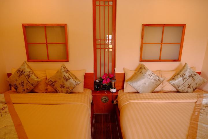 Room 16 of 65