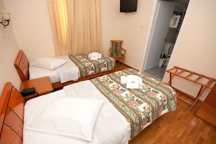 Room 75 of 152