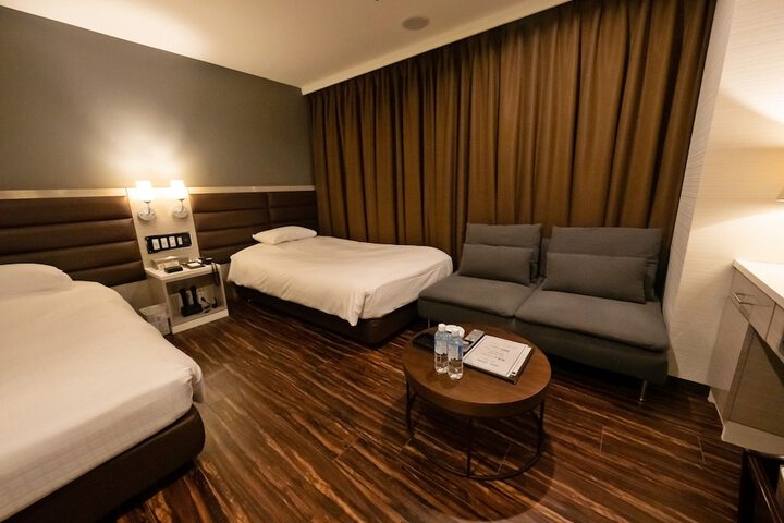 Room 87 of 239