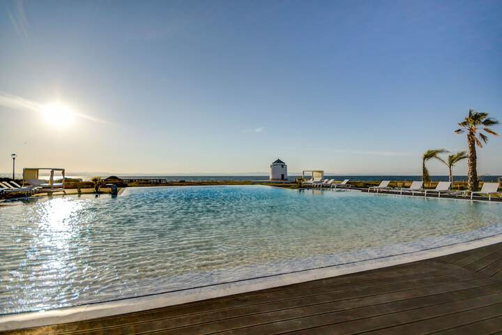 Pool 76 of 139