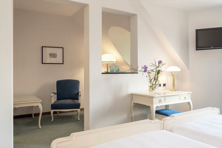 Room 26 of 125