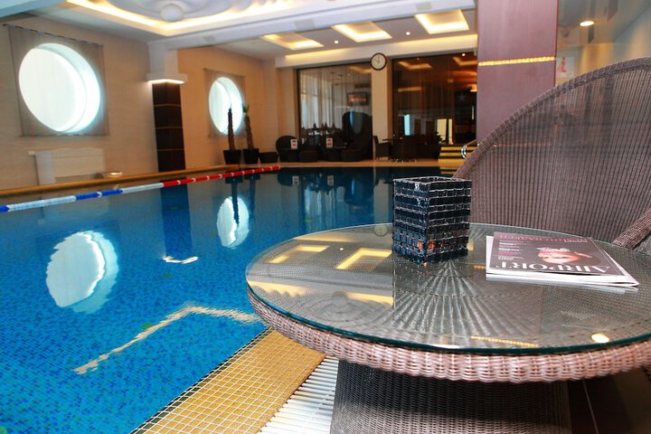 Pool 50 of 74