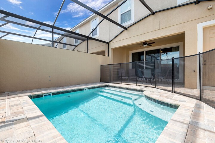 Pool 24 of 37