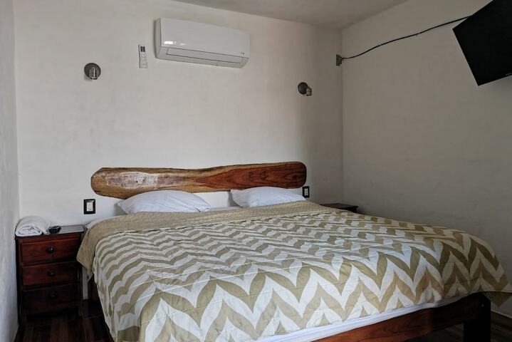Room 14 of 30