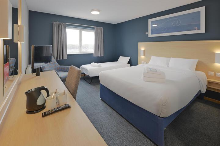 Room 5 of 19