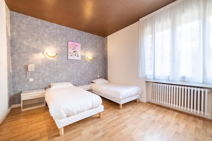 Room 18 of 31