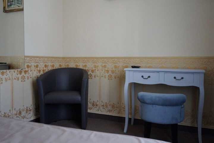 Room 14 of 89