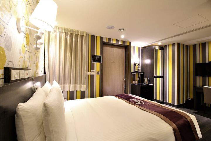 Room 31 of 63