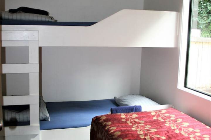 Room 19 of 96