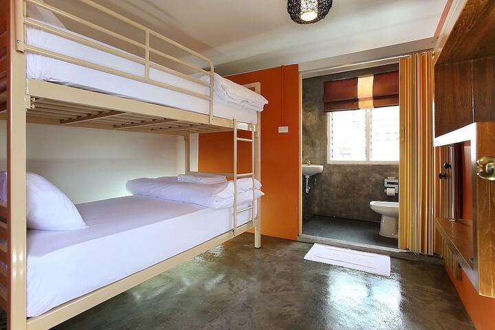 Room 16 of 54