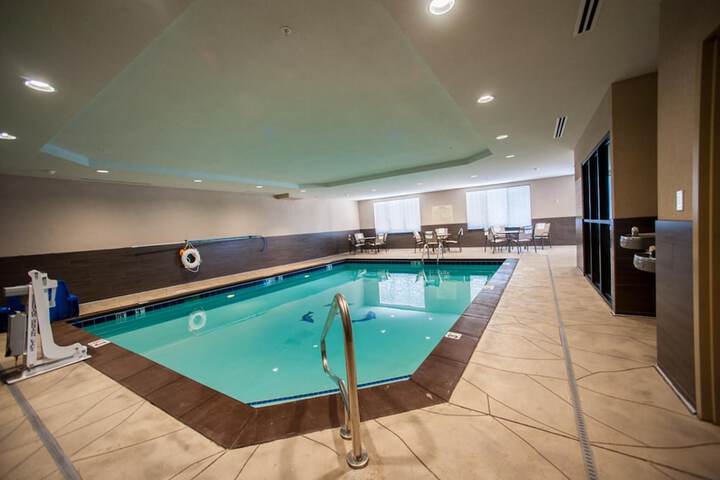 Hotel Pool