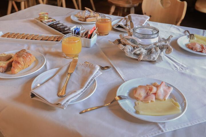 Breakfast meal