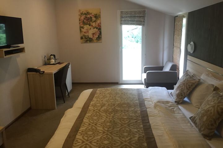 Room 7 of 36