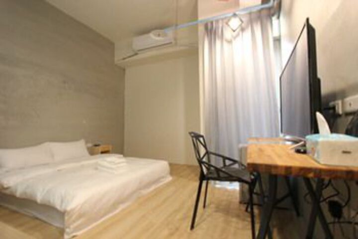 Room 31 of 64