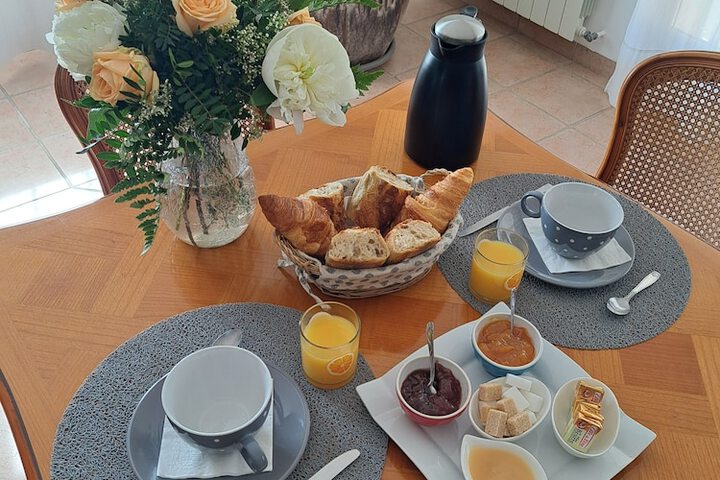 Breakfast/Coffee Service 28 of 70