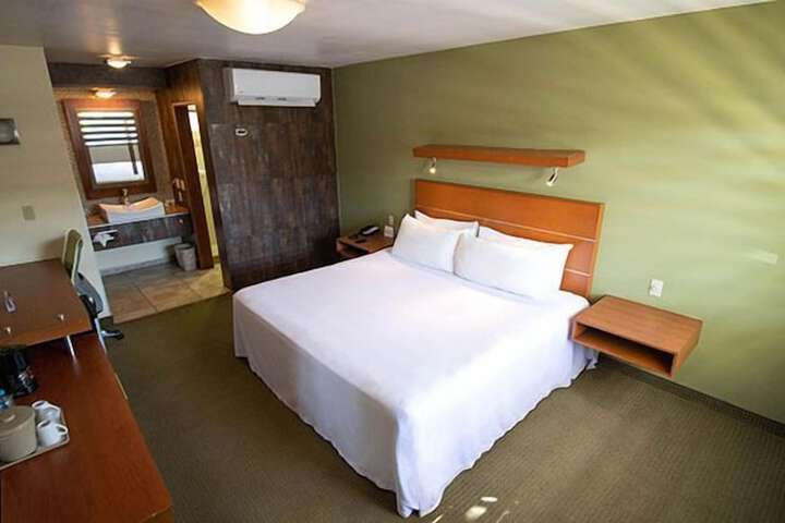 Room 39 of 64