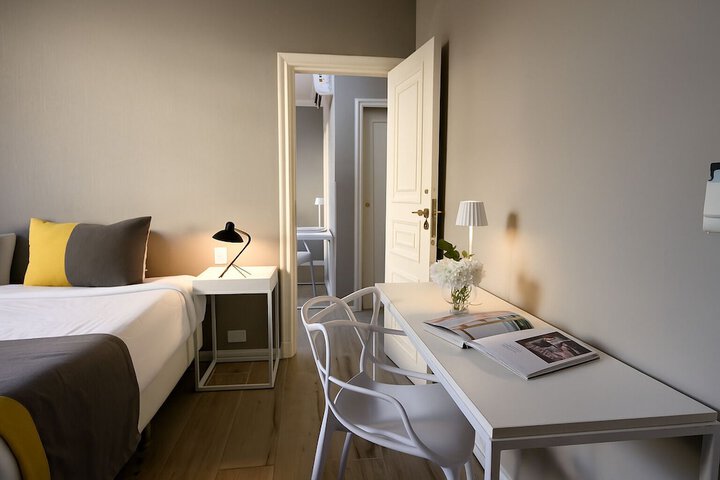 Room 32 of 71