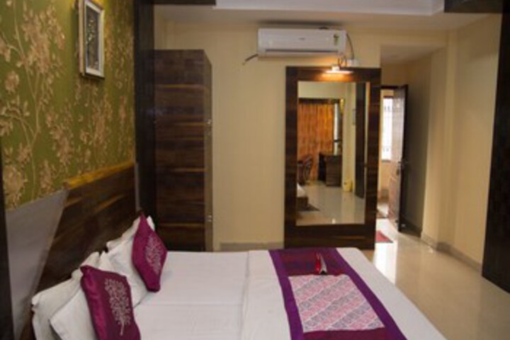 Room 14 of 22
